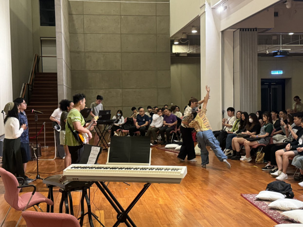 Students from Instrumental Ensemble who performed great musics were instructed by Prof. IP Kimho and guest instructor Mr. Johnny Choi. 