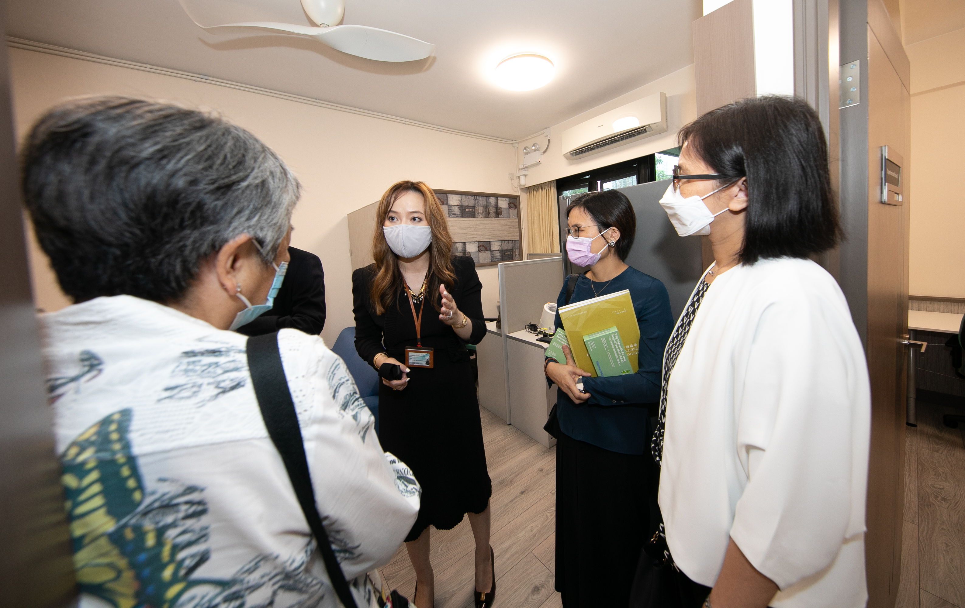 Visiting of Wofoo Joseph Lee Laboratory