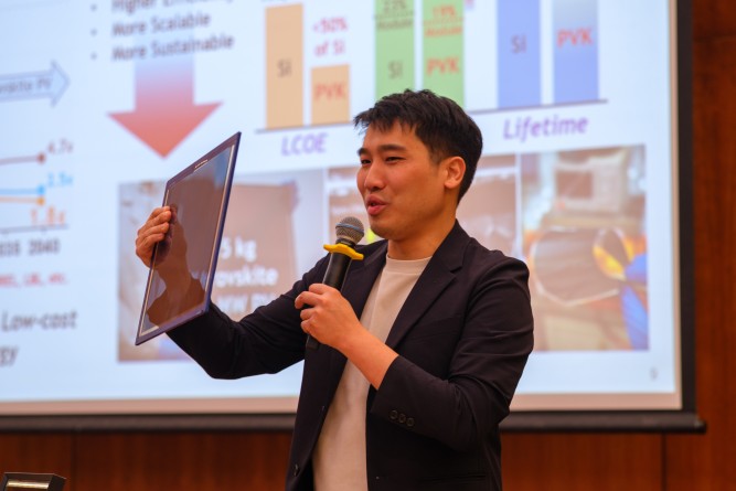 Seminar on “Advanced Urban Solar Energy” by Dr. Lin Francis